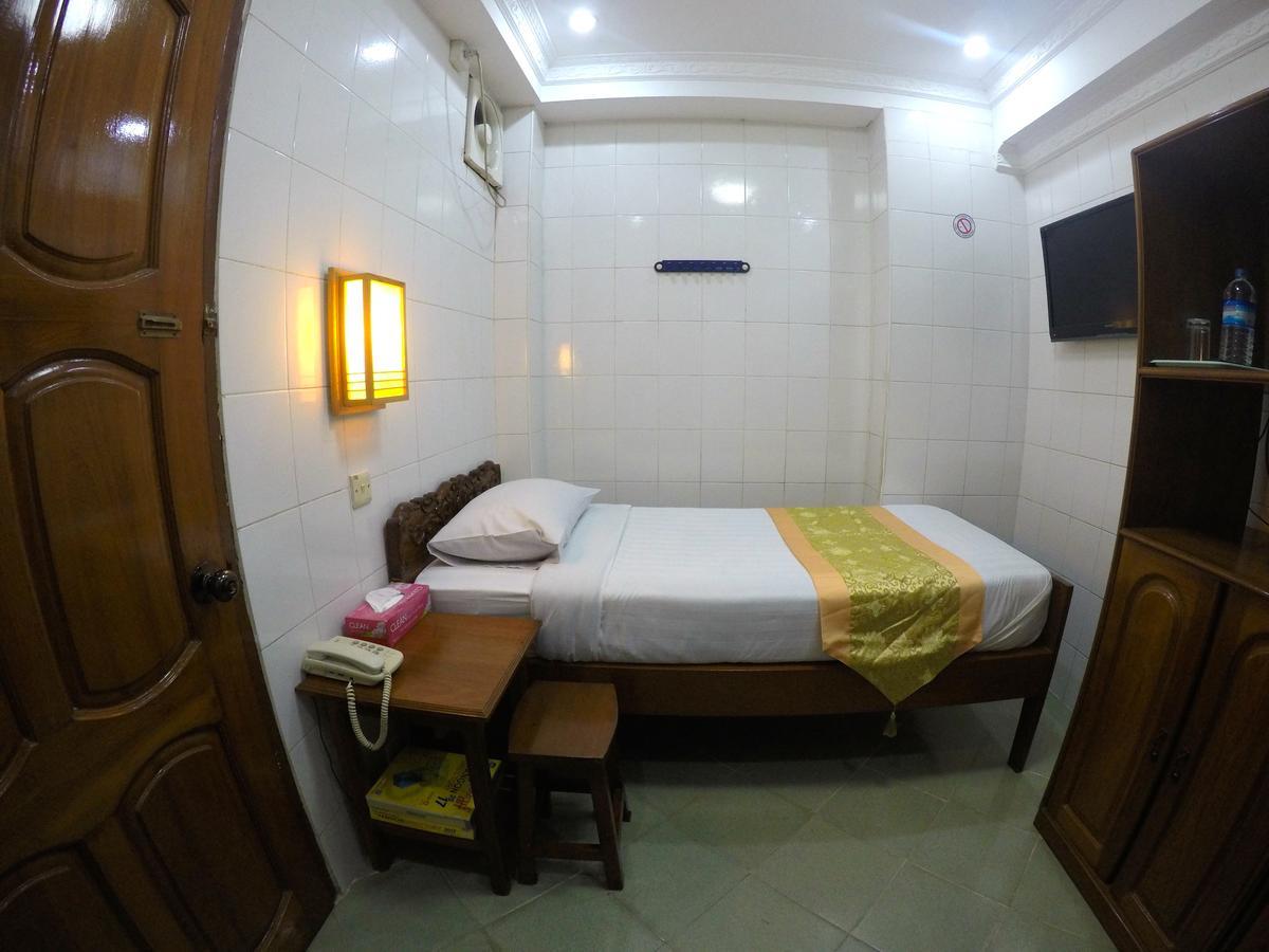 May Shan Hotel Rangun Zewnętrze zdjęcie